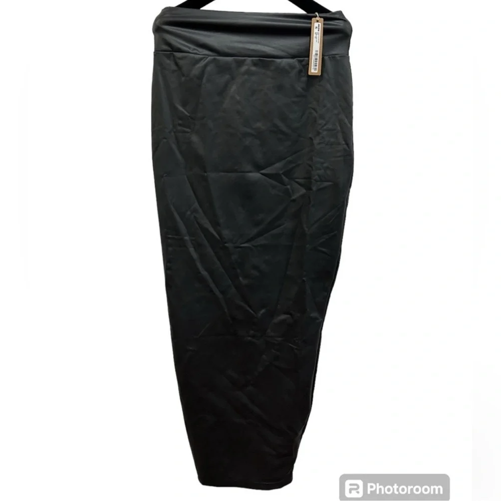 NWT Skims (B13) Micro Swim Pleather Long Skirt Sz S Onyx Black